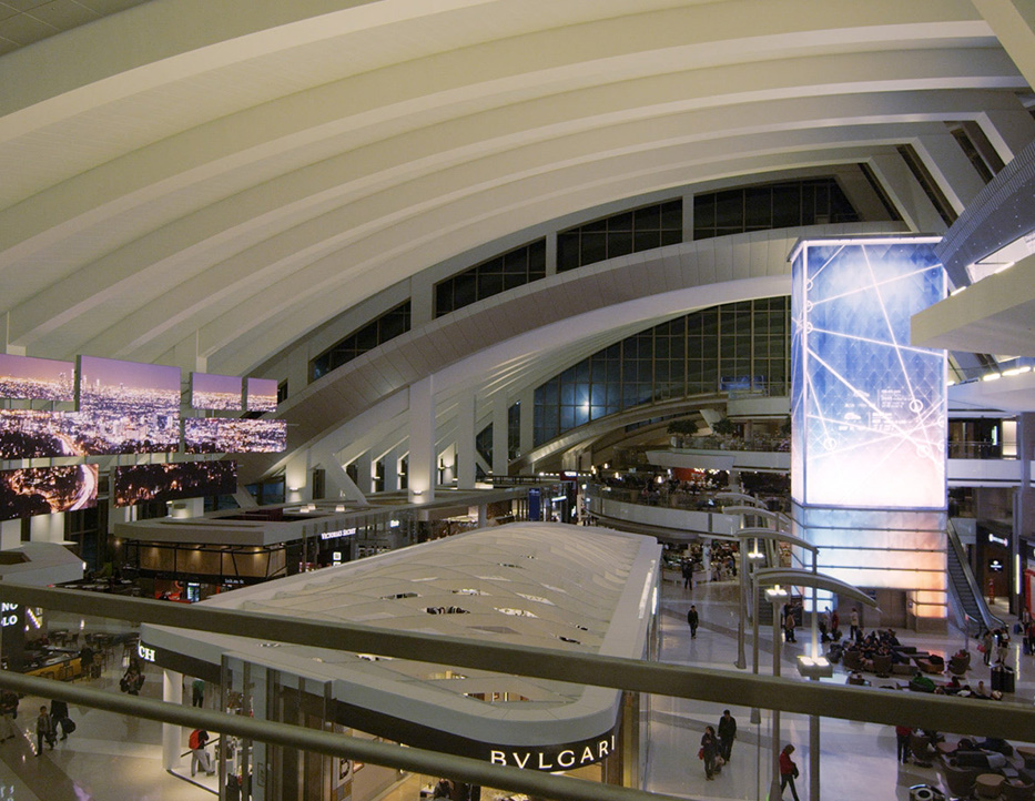 LAX Airport Totems Time Tower Installation Bloc D   Bloc D Time Tower Lax Airport Animation Interactive Motion Design Galerie 01 